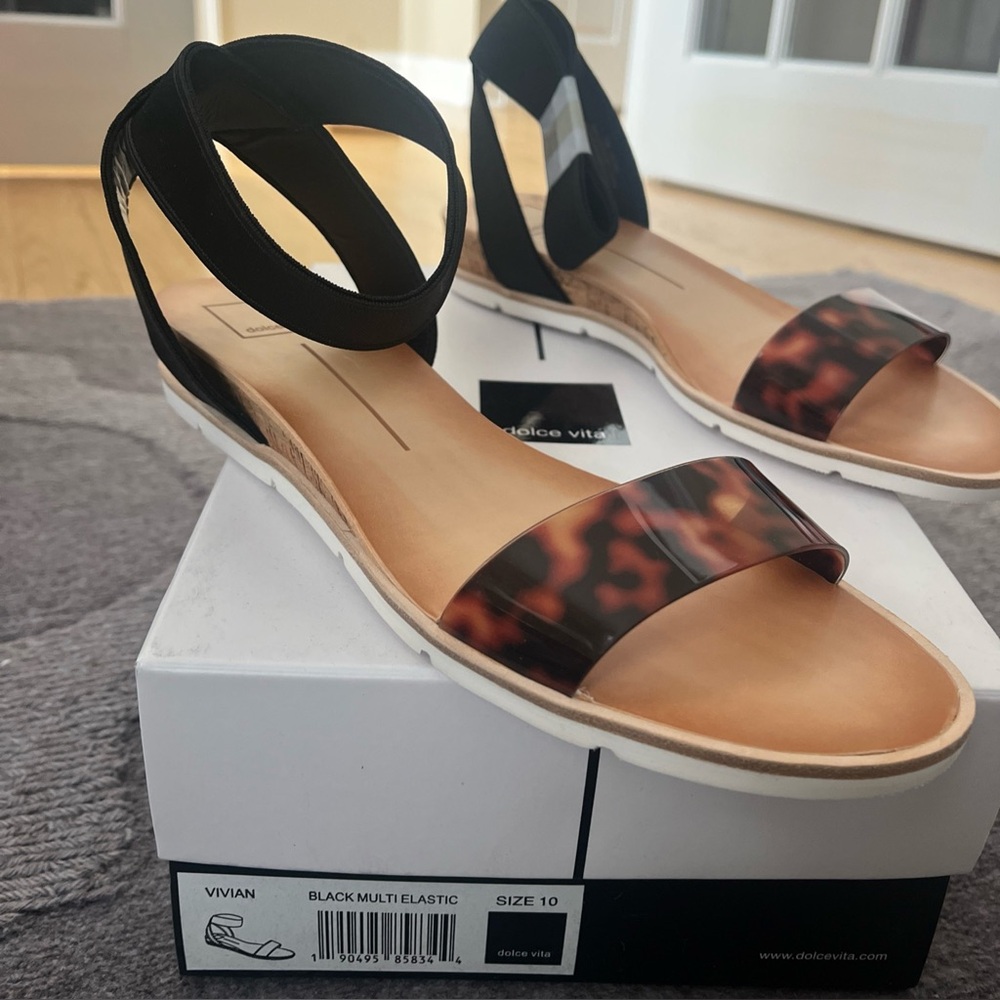 Dolce Vita Black and Tan Women's Sandals Size 10